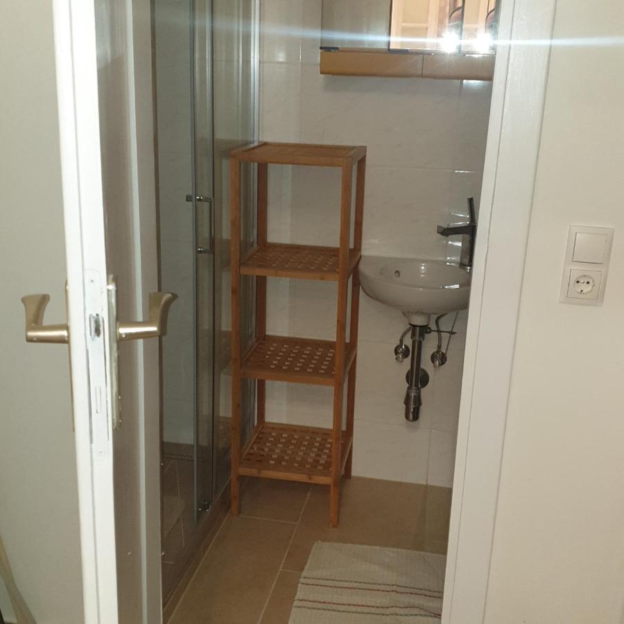 Weisses Appartement Вена Экстерьер фото